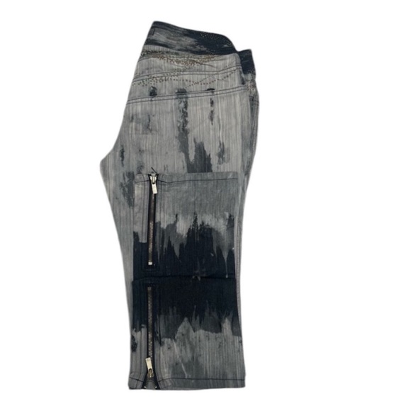 Y2K Express Distressed Bleached Jeans with Beaded Accessory - Picture 4 of 12